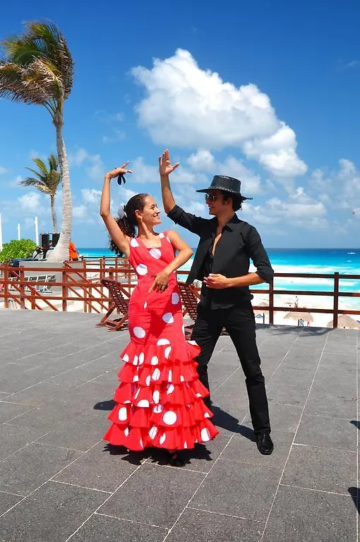 Oasis Cancun Lite 4*,