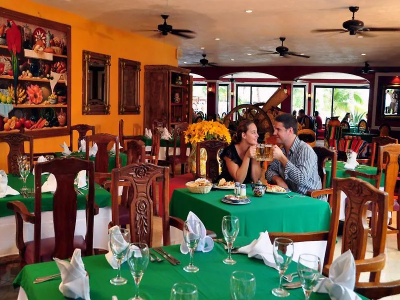 **** Semesteranläggning (resort) Oasis Cancun Lite Mexiko